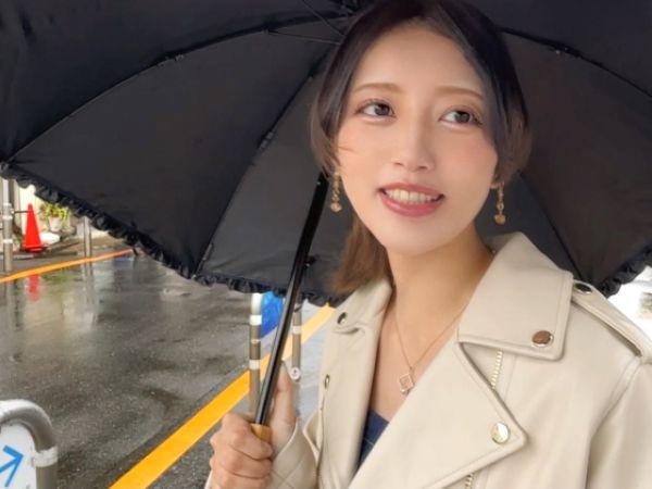 【人妻】中学時代の元カノと久々の再会で既婚者同士となった2人がワンナイト不倫SEX！初恋マンコに大興奮で生ハメ挿入！