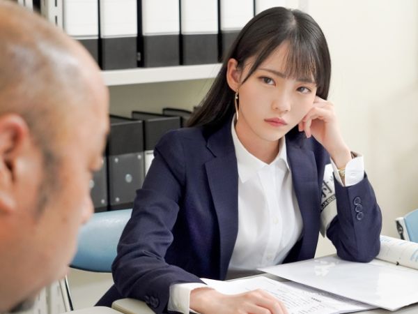 【中出し】「早く抜いて！…抜け…ッ！」性欲違反者を取り締まる射精執行官が2人の男に犯される屈辱の生中3P性交！