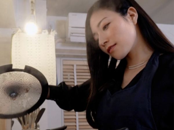 【人妻】美巨乳スレンダーの家庭的な奥さんが旦那を裏切る不倫ハメ撮り性交！立ちバック＆騎乗位