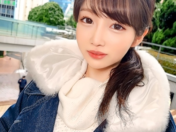 【イチャラブホテルデート】超小顔の美少女とラブラブハメ撮り！カメラ目線で喘ぎまくる姿がエロかわいい♡悶えイキする小悪魔系女子にメロメロ！！