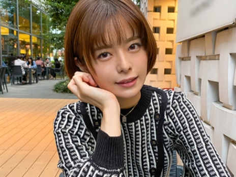 【無毛ちっぱいお姉さん】『パイパン見て興奮しちゃった？』スベスベの無毛マ○コにガチ勃起！ちっぱいボディをねっとり愛撫し、キツキツマ○コをズボズボ突きまくって大興奮のセックス！♡