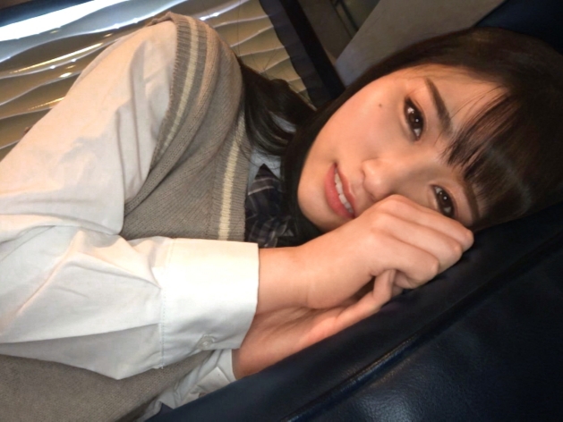 【美少女の顔にザーメンぶっかけ】エロテク満点の美少女が男をメロメロに！硬直したチ●ポで激ピストン、最後はキュートな顔に特濃ザーメン顔射！大興奮間違いなし！