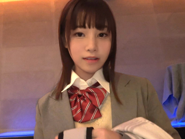 【ロリっ娘の危険な好奇心】『おじさん…気持ちいい…』幼い美少女が年上チンポに夢中！従順な少女がご褒美の鬼ピストンで膣奥を激しく責められ、トロトロに感じちゃう！www