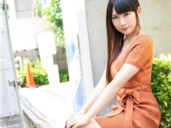 【素人】アイドルフェイスのメイドカフェ店員が素人男性宅でたっぷりフェラご奉仕SEX！パイパンまんこで自ら腰を振りまくる！