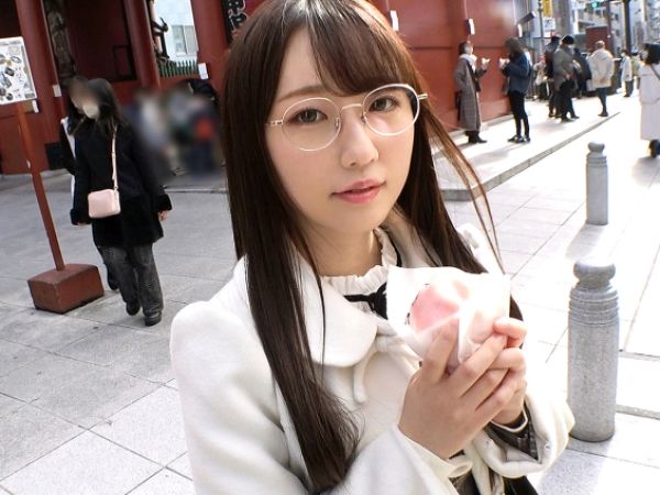 【街角ナンパ】ロリ系ちっぱい文系女子が電マ責めで大洪水！色白美尻を激しく揺らし、デカチンに貫かれて悶絶イキ！『ダメぇ…気持ち良すぎる…』と本気で乱れる姿がエロすぎる！♡