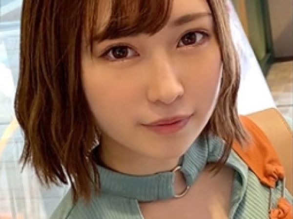 【18歳スレンダー美少女の初々しいセックス】『久しぶりで…感じちゃう…』洋菓子店で働くウブな貧乳少女が、ご無沙汰オマ○コでハメ撮り体験！敏感ボディがカメラの前でトロけちゃう♡