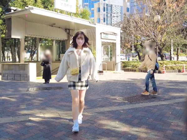 【性欲モンスターの正体】清楚系女子の裏の顔！デカチンを咥え込み、ジュボジュボ音を立ててしゃぶり尽くす♡ 見た目と中身のギャップがヤバい！性欲モンスターの欲望が止まらない！！