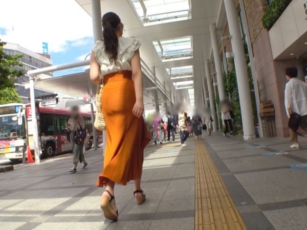 【高身長スレンダー美女ナンパ】173cmの美脚お姉さん、ご無沙汰マ○コは超敏感！手マンでビシャビシャ潮吹き、極太チ○ポで悶絶アクメ！！