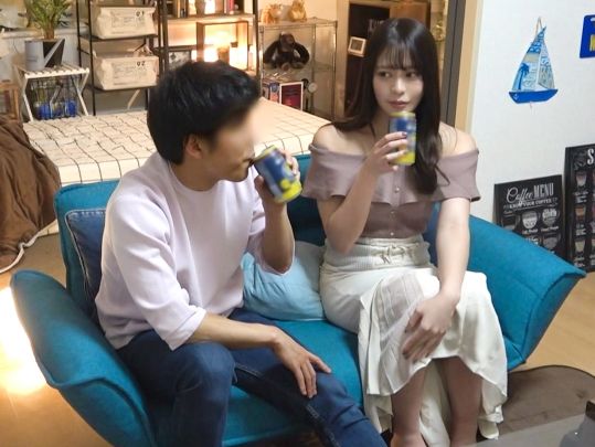 【ナンパ成功！ラウンドガール美女の淫らな本性】街で見つけた超美人ラウンドガールをガチ交渉！隠し撮りでバレずにイキまくる姿がエロすぎる！華やかな見た目と裏腹な痴態を激撮！