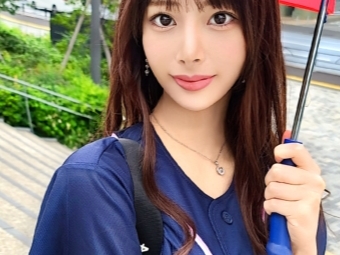 【美形アスリートの過激なプレイボール】スレンダー美女の野球女子、グラウンドでは見せないエロすぎる素顔！硬いバットならぬ肉棒でおマンコを激突きされ、汗だくで感じまくる！