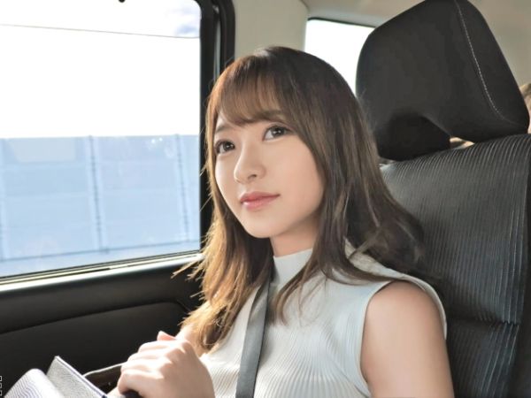 【素人宅訪問】AV女優が素人男性宅に突撃！恋人のように抱き合う甘々キスハメ性交で絶頂を迎える！