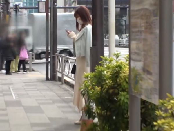 【元レースクイーンの本能】『クリ責め最高~♡』スタイル抜群のヤリマン美女が、待ち合わせで即エッチ!アクセル全開で感じまくり、淫乱モード全開のセックス披露!