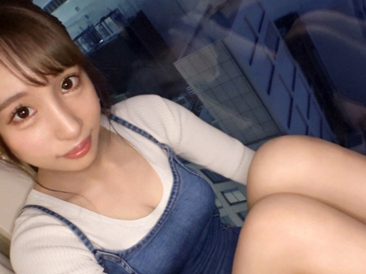 【美脚スレンダー美女】スラリと伸びた美脚がたまらない！パイパンおマンコを肉棒で激しくズボズボ！スレンダーなボディを揺らしながら、濃厚セックスで感じまくる！