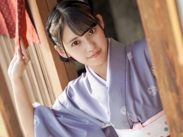 【八掛うみ】貧乳華奢ボディの美人若女将が性のおもてなし!ローションまみれの体を絡みつかせチンポにしゃぶりつく極上性奉仕!