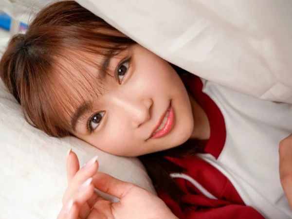 【河合あすな】「ねぇ…おちんちん挿れてもいいかな…?」巨乳彼女と保健室でイチャイチャ着衣性交!◆フェラ、手コキ、主観