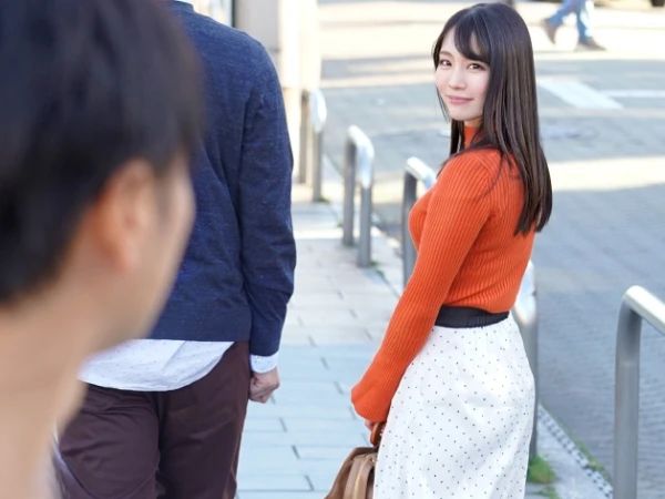 【人妻】隣に越してきた美人若妻に迫られ誘惑に耐え切れずに夫婦の寝室で不貞セックスに及ぶＷ不倫性交！