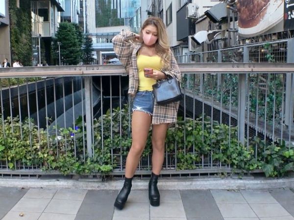 【素人】Hカップ爆乳＆パツパツ太ももの金髪黒ギャルの日焼けエロボディにオイルでヌルテカパコハメSEX！