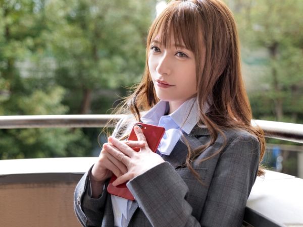 【NTR】不倫SEXの快楽の虜になったスレンダー妻が自宅で恩師に抱かれる生ハメ浮気旦那バレ…