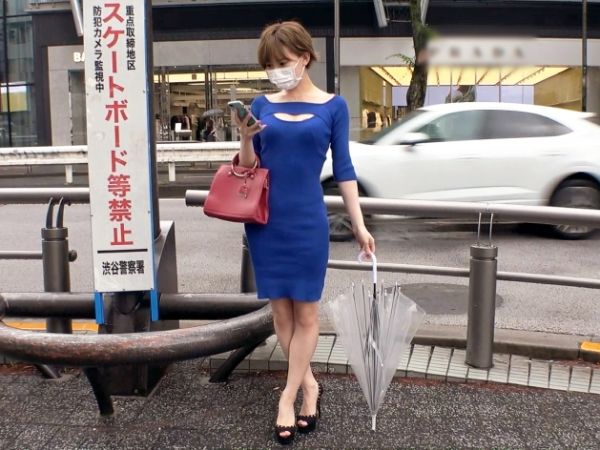 【素人】26歳の色気を纏う愛人気質なスレンダー美巨乳お姉さんが快楽を貪る連続痙攣ガチイキオイルSEｘ！◆潮吹き