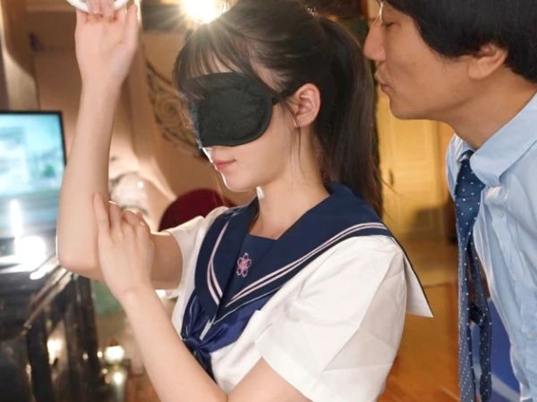 【風俗】制服美少女と電車痴漢プレイで燃え上がるイメクラ！着衣セックスで猛烈ピストン美乳ぶっかけ！