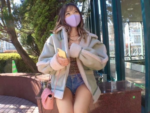 【ギャル】スレンダー美脚の極エロギャルとホテルへ移動中の車内で我慢できずに盛り合うデカチン激ピスファック！