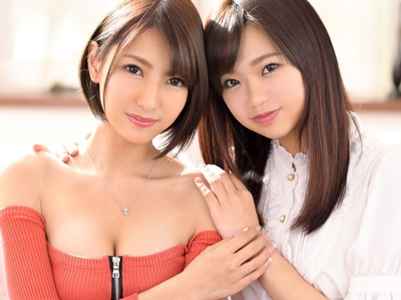 【禁断の3P体験】彼女の家でお姉さんに誘惑されちゃった！？ まさかの展開から彼女も加わっての3Pがヤバすぎる♥ 姉妹揃っての甘い誘いに翻弄されっぱなし！