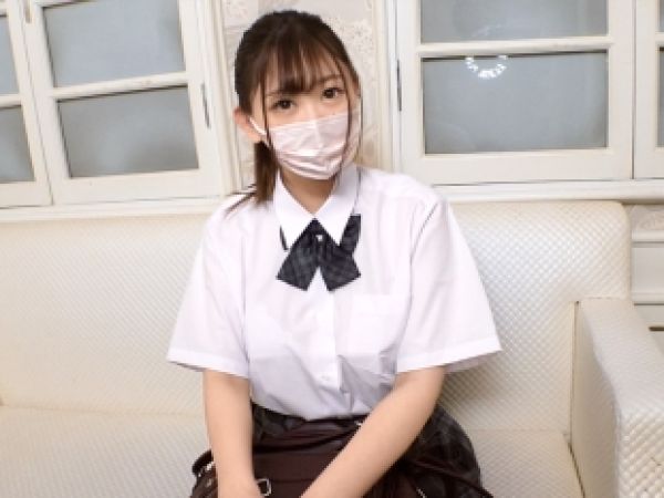 【素人】肉厚乳輪なロケット巨乳美少女のフェラ＆パイズリご奉仕でギン勃ちチンポ生ハメ中出し制服着衣セックス！