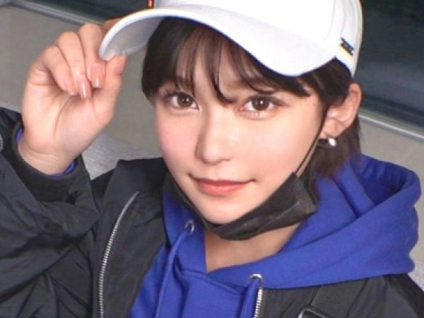 【素人】女子にモテまくりな王子様系ボーイッシュJD！「もっとパンパンしてっ！」チンポハメられメス顔晒す4P乱交セックス！
