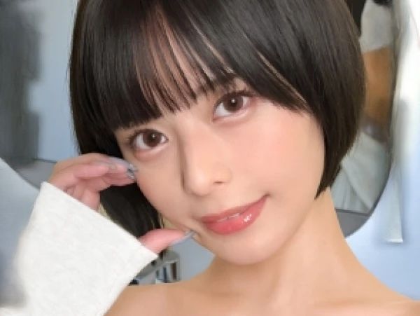 【素人】性癖を拗らせた黒髪ショートの小顔貧乳スレンダー美女！くびれ美巨尻ボディを堪能するハメ撮りセックス！