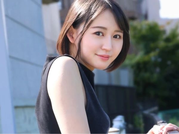 【人妻】刺激に飢えた26歳の新婚美人奥様が地元のラブホで他人棒に絡みつく濃厚不倫セックス！＜ハメ撮り＞