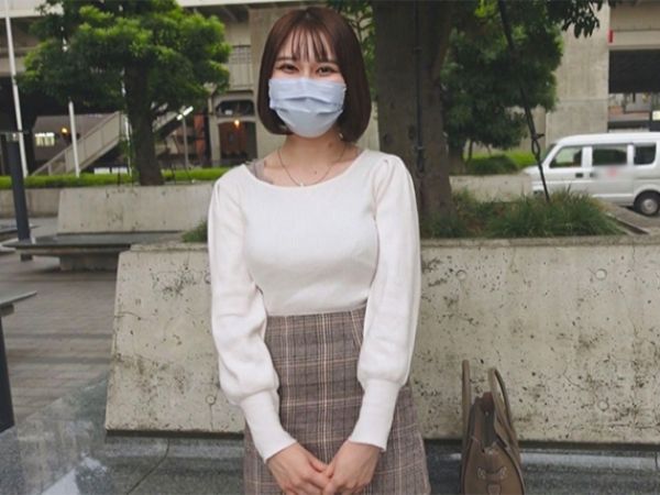 【素人】ショートカットの色白巨乳な21歳看護学生のハメ撮り映像！マスクフェラ→正常位挿入→バック→騎乗位→電マオナニー！