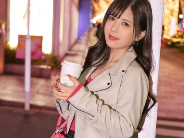 【潮吹き】スレンダー美巨乳パイパン美女がエロコス性交で潮を撒き散らしてイキまくる大洪水セックス！