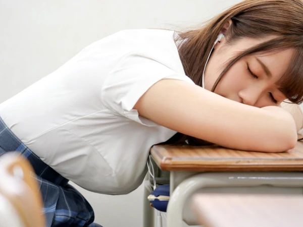 【主観】数年ぶりに再会し大人のカラダに成長していた巨乳むちボディの幼馴染とまぐわう制服着衣セックス！