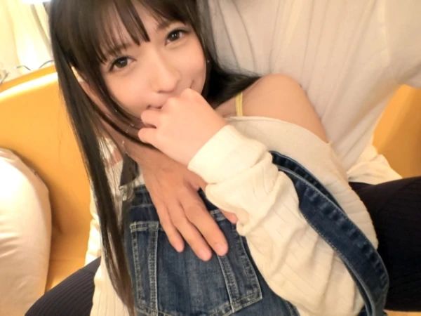 【ハメ撮り】細身な華奢ボディのレンタル彼女を口説き落としてホテル連れ込みイチャラブセックス！