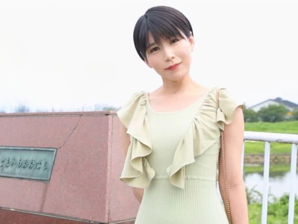 【熟女×人妻】色白スレンダー美ボディのアラフォー奥様がデカチン巨根で悶える不倫ハメ撮りセックス！